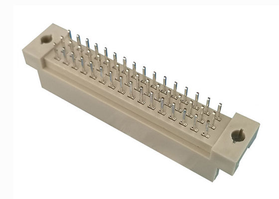 Trois type à angle droit en-tête de connecteur du mâle DIN 41612 de rangée de Pin de 3x16 ignifuge