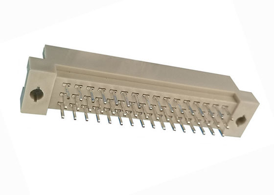 Trois type à angle droit en-tête de connecteur du mâle DIN 41612 de rangée de Pin de 3x16 ignifuge