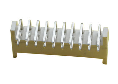 Fil de Pin du beige 20 pour embarquer le type à angle droit laiton d'IMMERSION de lancement de l'en-tête 2.0mm