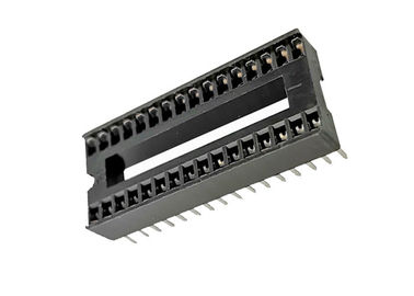 estimation actuelle du connecteur 3A d'en-tête de Pin de perforation rectangulaire d'IMMERSION de prise d'IC de lancement de 1.778mm