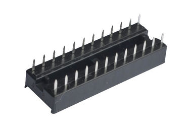 Prise droite 2.54mm de circuit intégré de perforation rectangulaire 24 connecteurs mâles